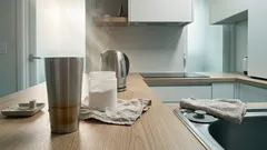 손이 안 닿는 텀블러 바닥, 산소계 표백제로 10분 만에 세척하는 법