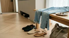 올여름 크롭 데님 유행 정리, 밑단 디테일 4가지로 분위기 바꾸는 법