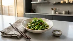 5분이면 완성, 아삭한 미즈나 오히타시—소금 다시마로 감칠맛 잡는 초간단 반찬