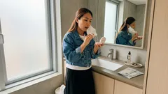 마스크 메이크업 안 무너지게 하는 법, 파우더를 피부 말고 마스크에 바르는 팁