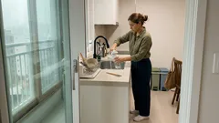 야쿠르트 빈 용기로 긴 유리컵 바닥까지 닦는 1분 설거지 꿀팁