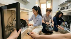 다이소 파일 스탠드로 싱크대 아래 프라이팬 수납이 쉬워지는 방법