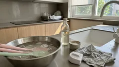 실리콘 조리도구 끈적임, 식초와 베이킹소다로 45분 만에 줄이는 법