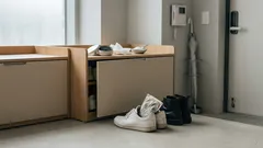 다 쓴 핫팩 버리기 전, 신발 냄새 잡는 재활용 꿀팁