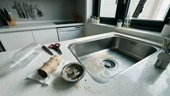 싱크대 배수구 막힘 전, 휴지심 하나로 1분 청소하는 법